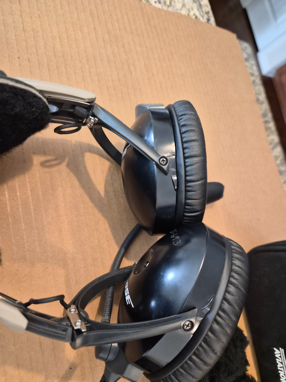 Bose Aviation Headset AH/ANC 32108) - Active Noise Cancelling