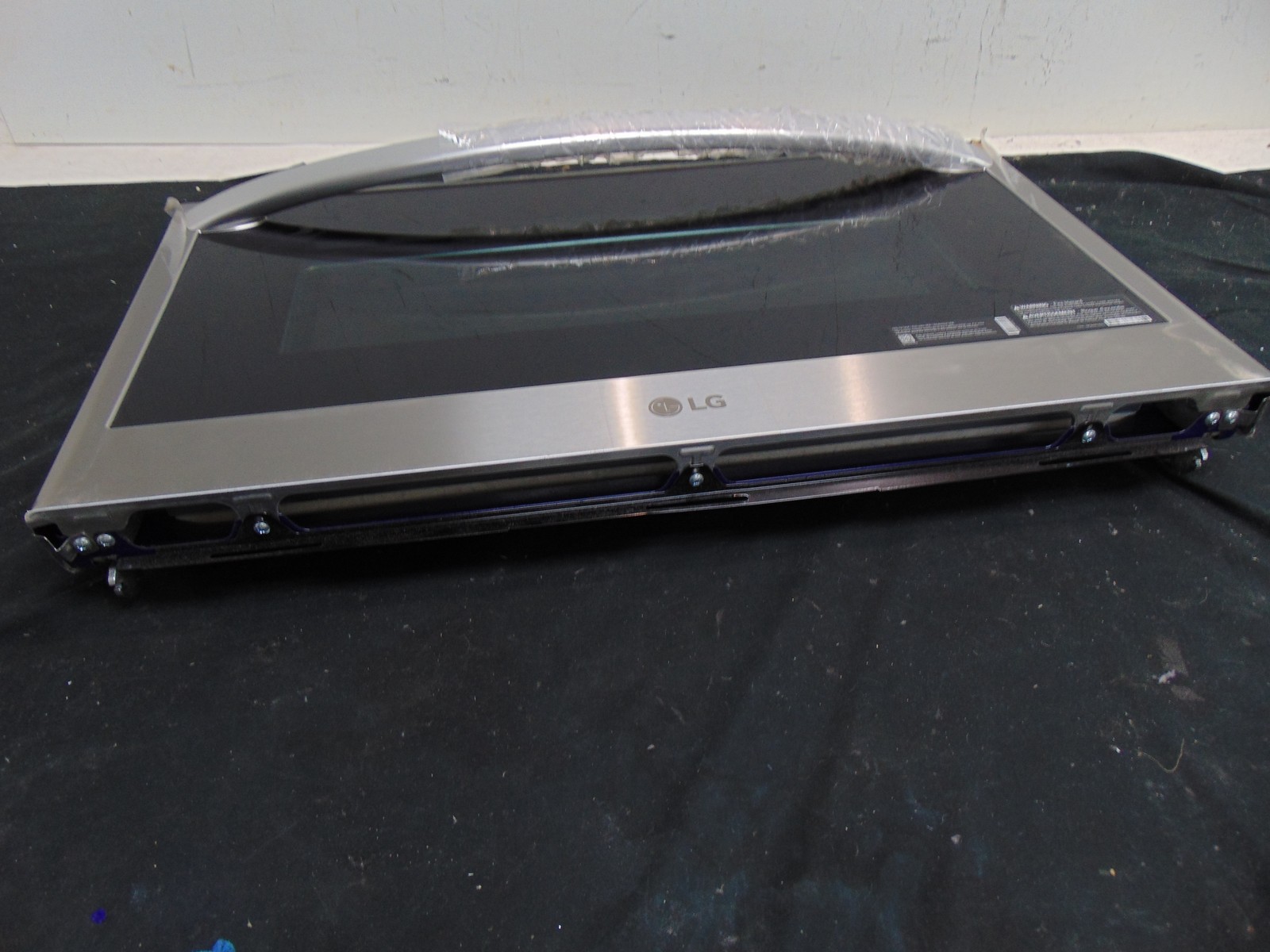 LG Smart Electric Double Oven Slide-in Range LTEL7337F Lower Door