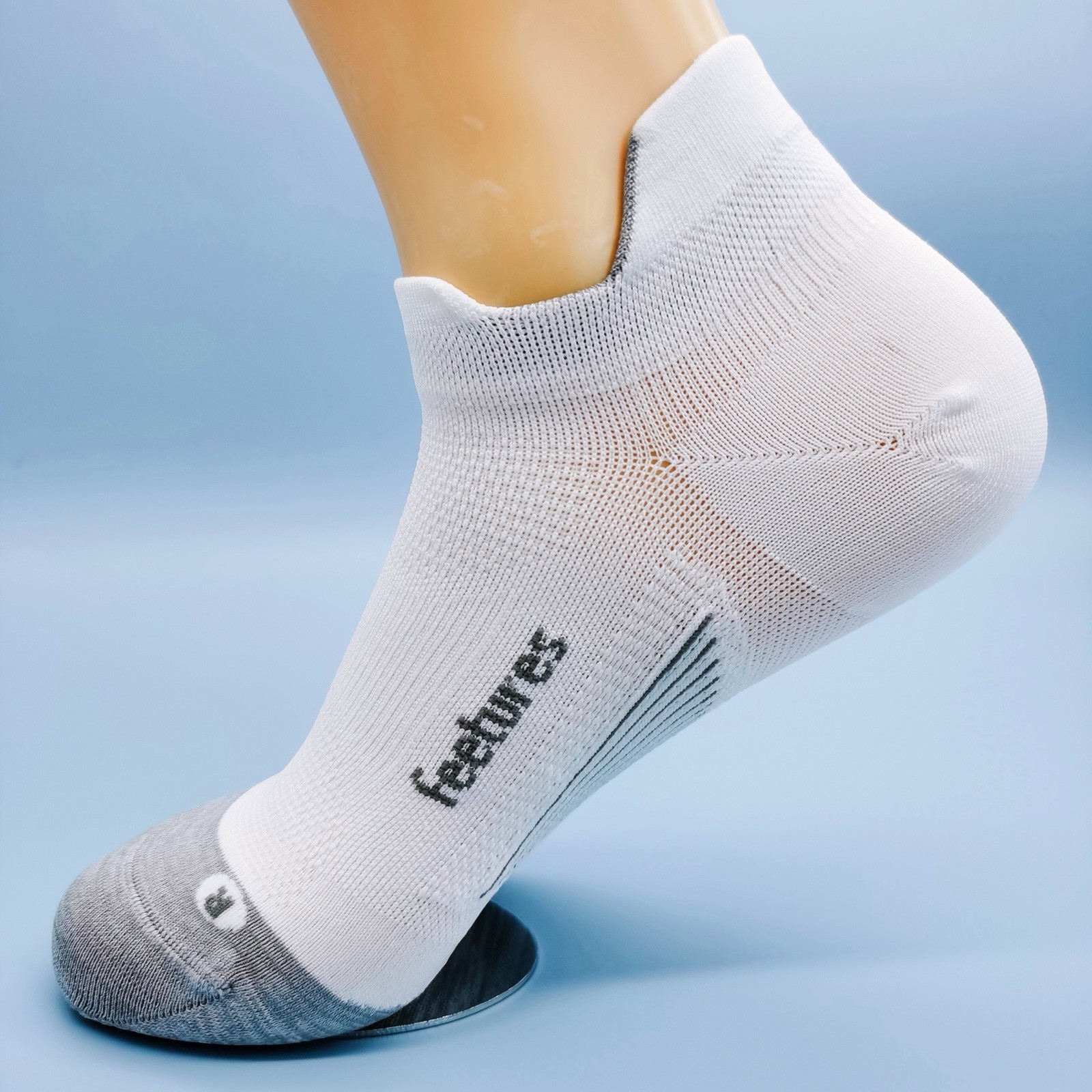 3 Pairs Feetures Elite Light Cushion No Show Tab Socks Medium - Unisex