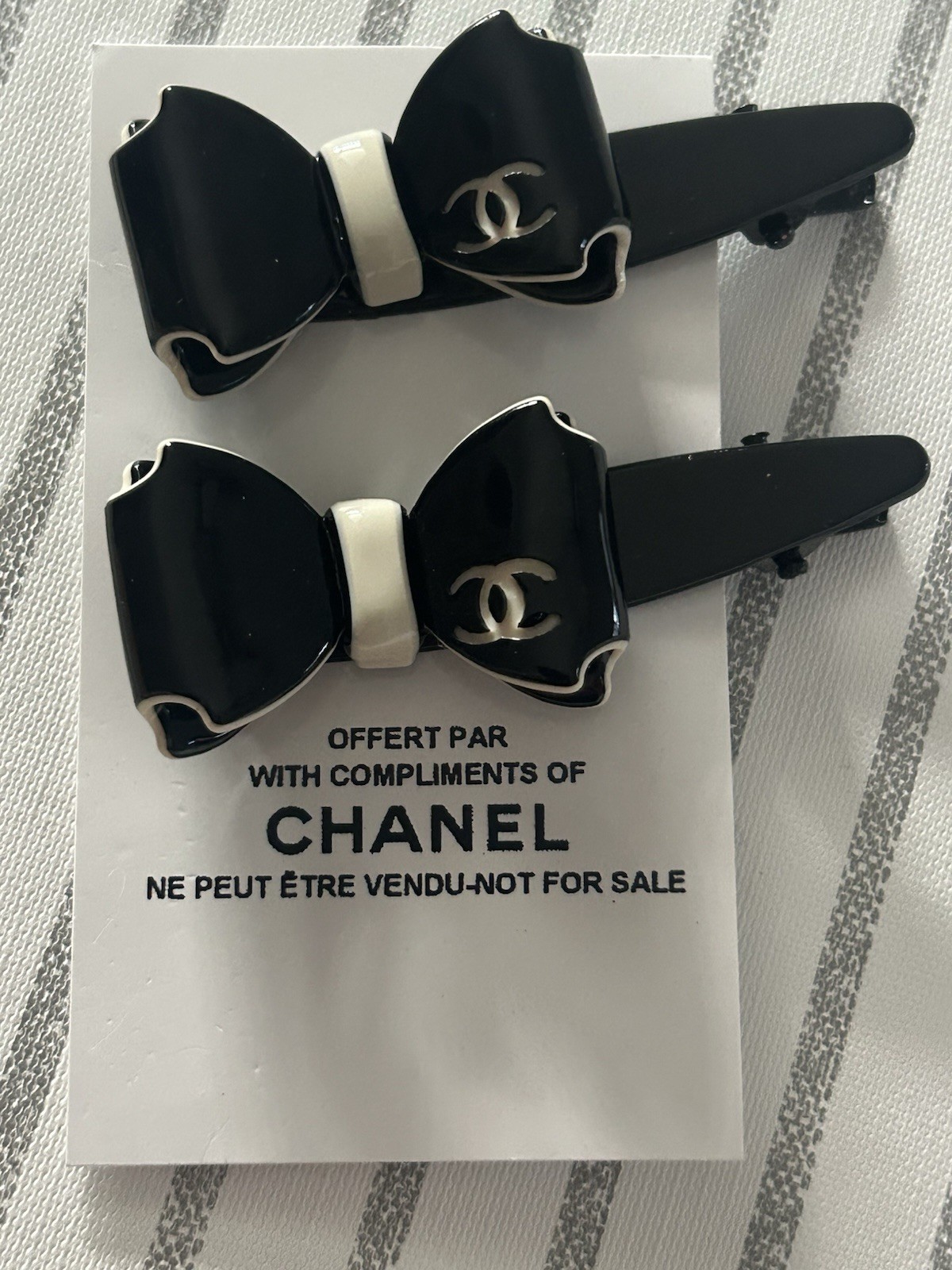 Chanel Hair Clips Black Bows GWP