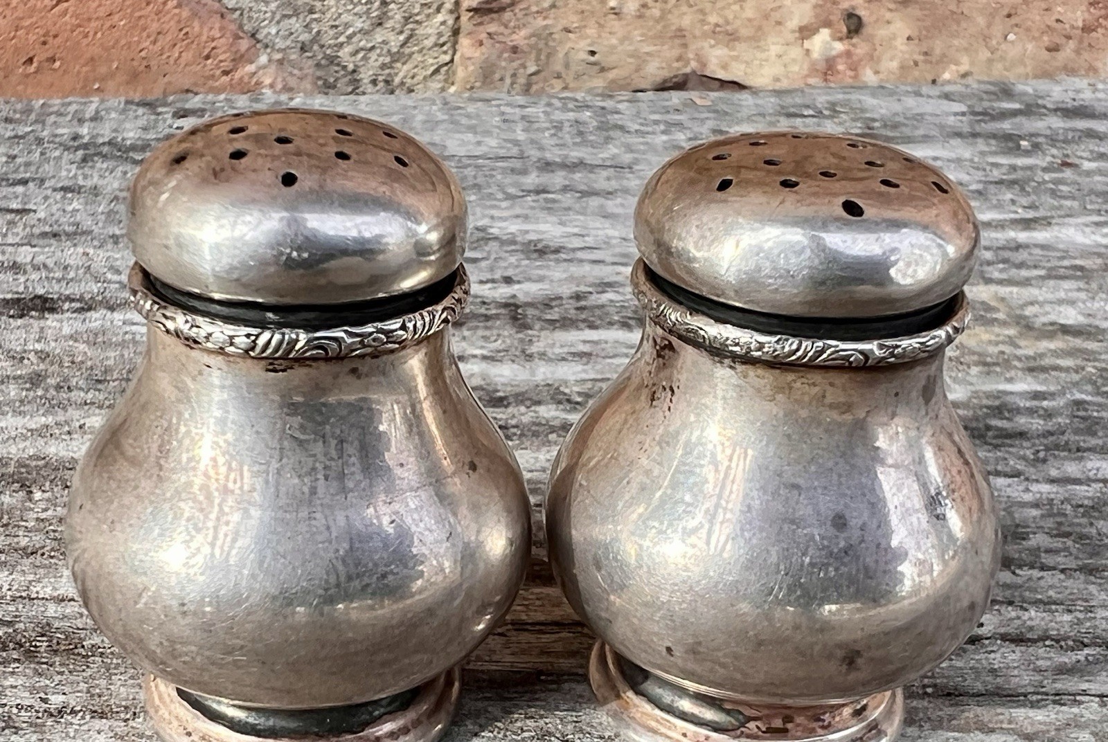 Vintage Lot of 2 Lunt Treasure 756 Sterling Silver Salt Pepper Shakers RLB 38.7G