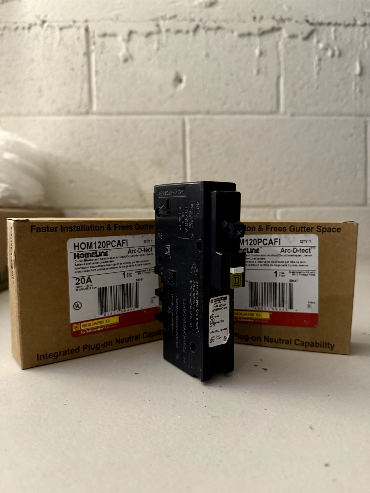 10PCS SQUARE D HOMELINE HOM120PCAFI HOM120PCAFIC 20A AFCI PLUG ON NEUTRAL NEW