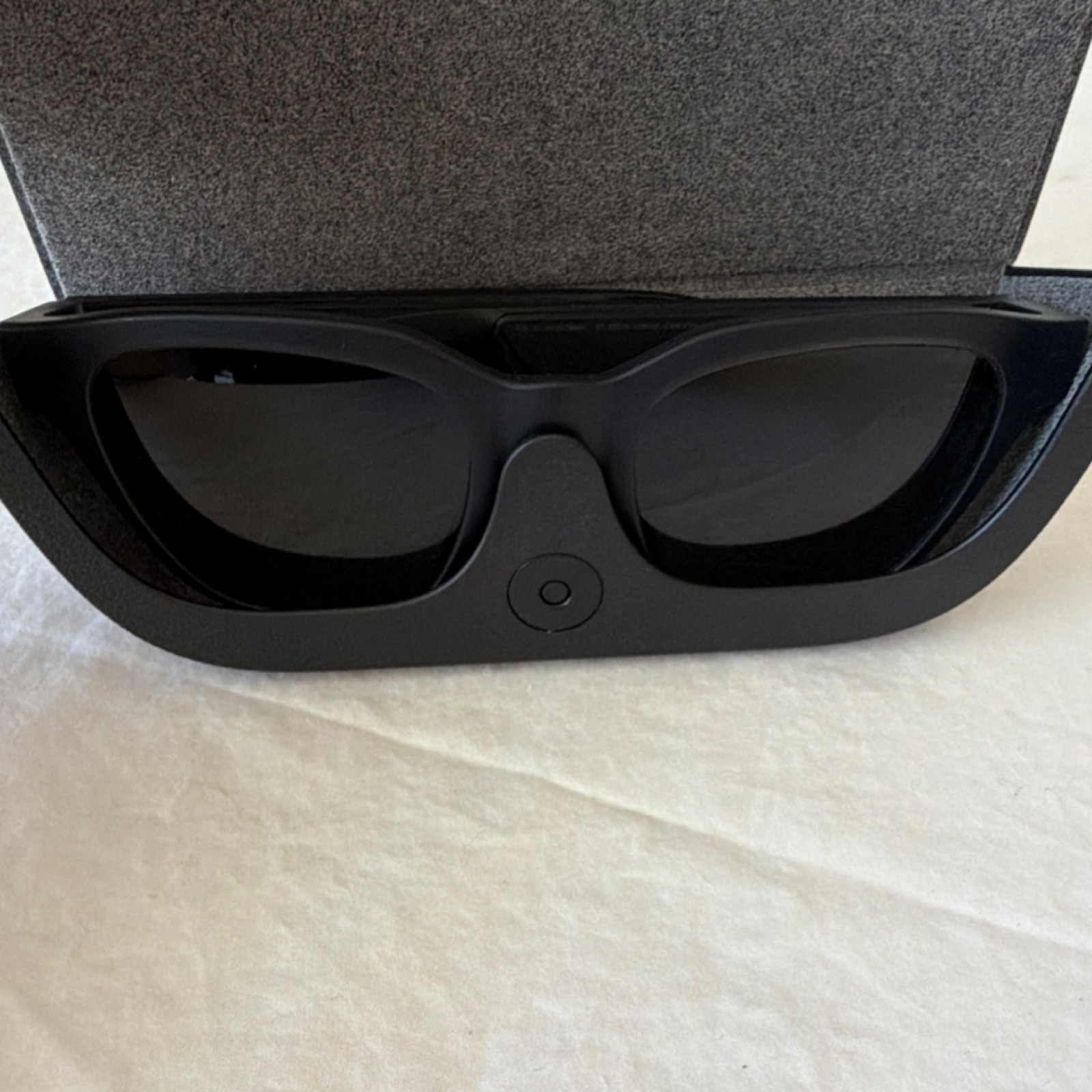 Bose ALTO Frames BMD0006 Bluetooth USB Smart Audio Sunglasses with Case