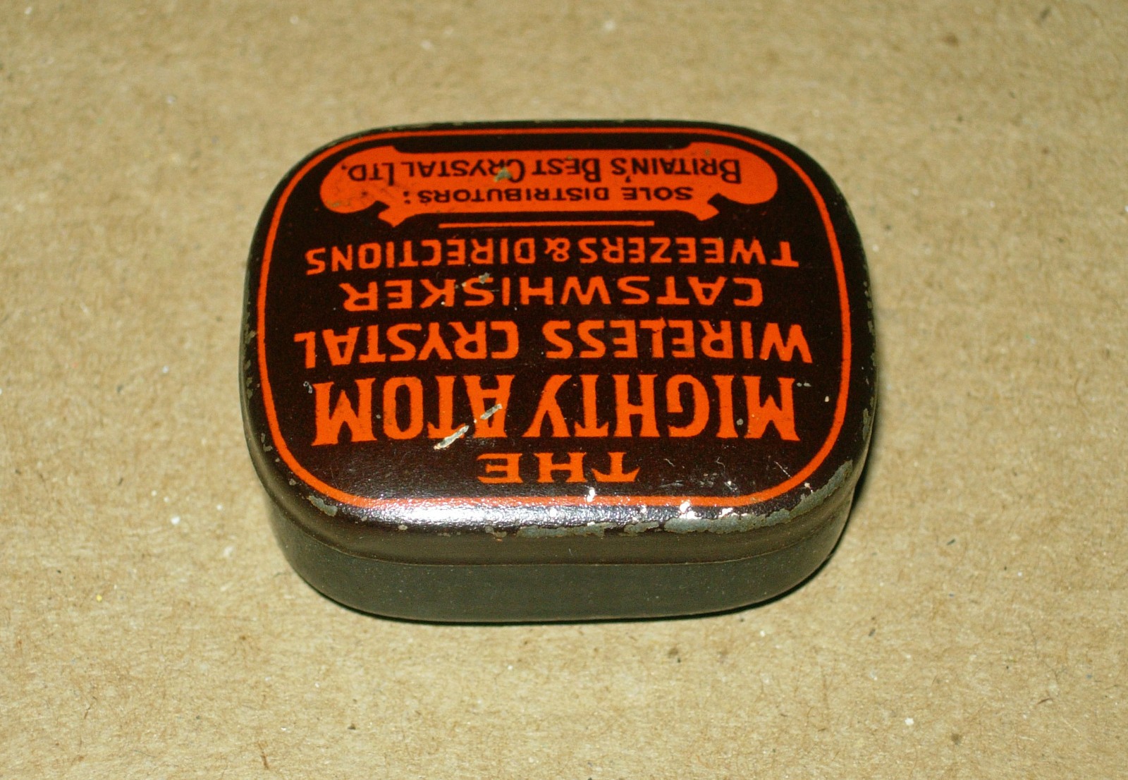 "MIGHTY ATOM" RADIO CRYSTAL WITH TIN, CATS WHISKER, TWEEZERS & INSTRUCTIONS (UK)