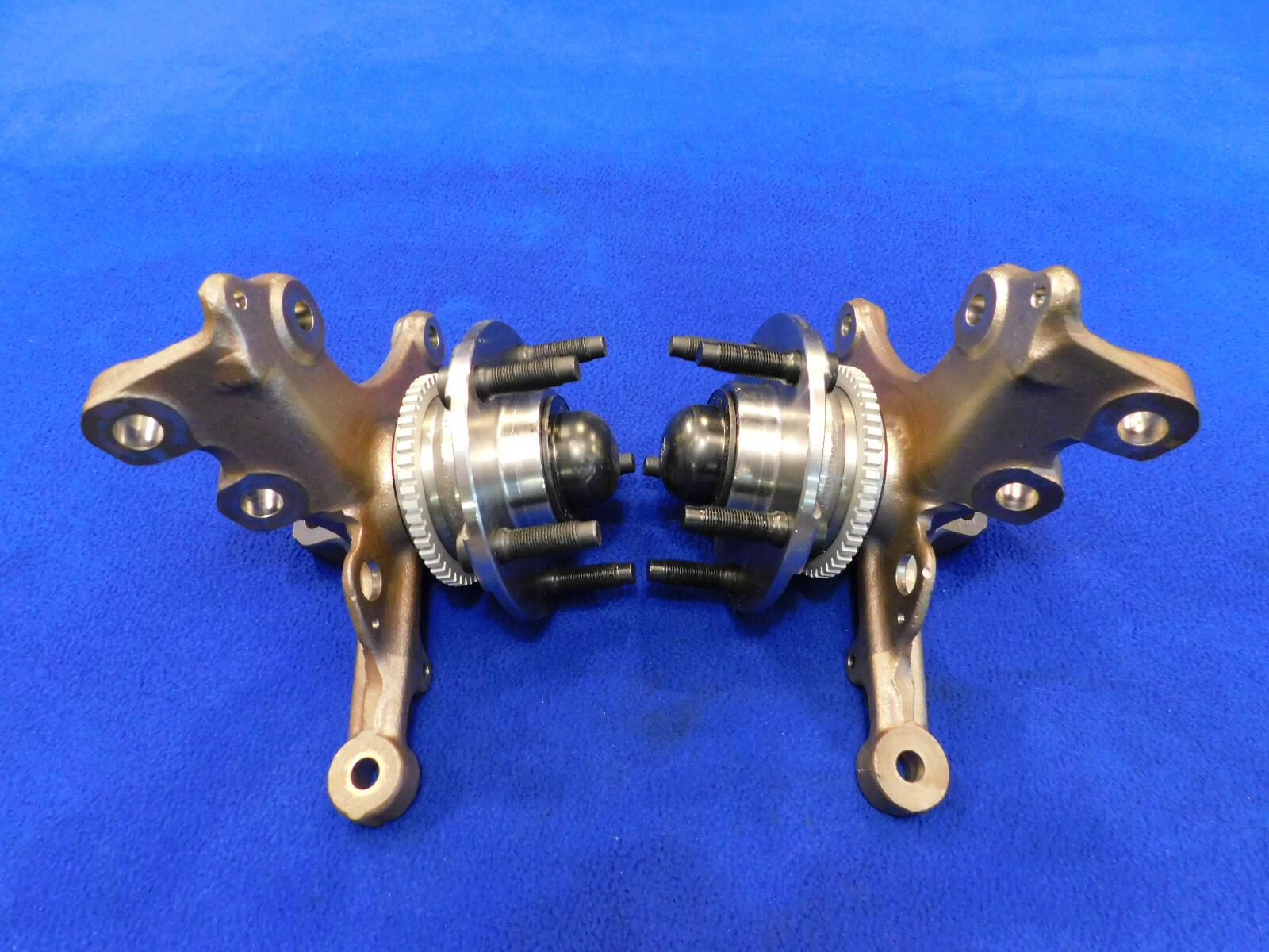 1996-2004 Ford Mustang 5 Lug Disc Brake Spindles Hubs Fox Body Conversion