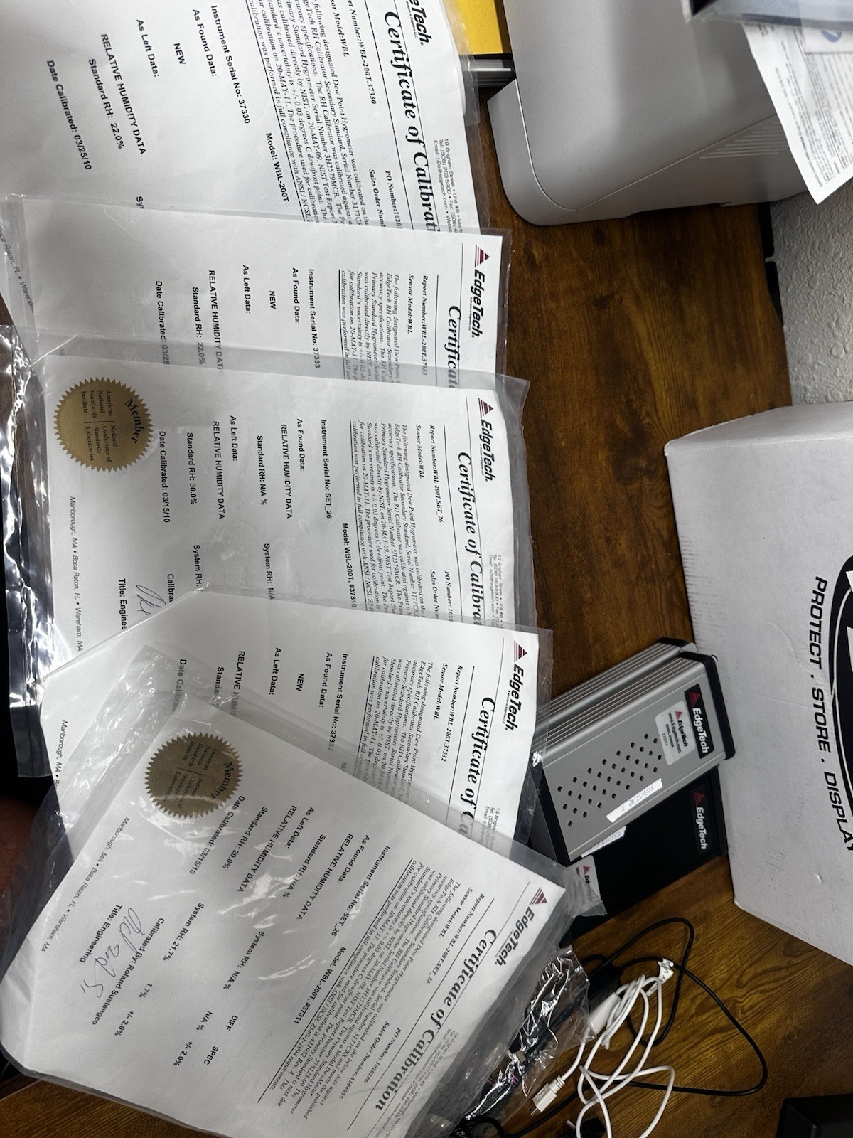 EDGETECH MODEL: 200T Dew Point Hydrometers There’s 7, Please See Pictures Thanks