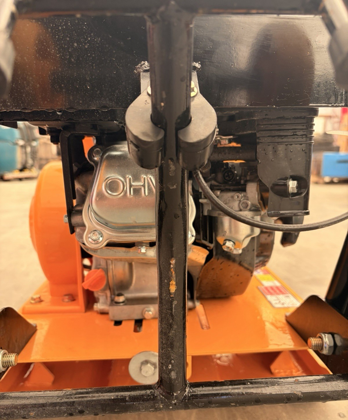 Walk Behind Road Plate Compactor 7.0HP Gas Engine Vibratory Tamper 20"x14" C90T