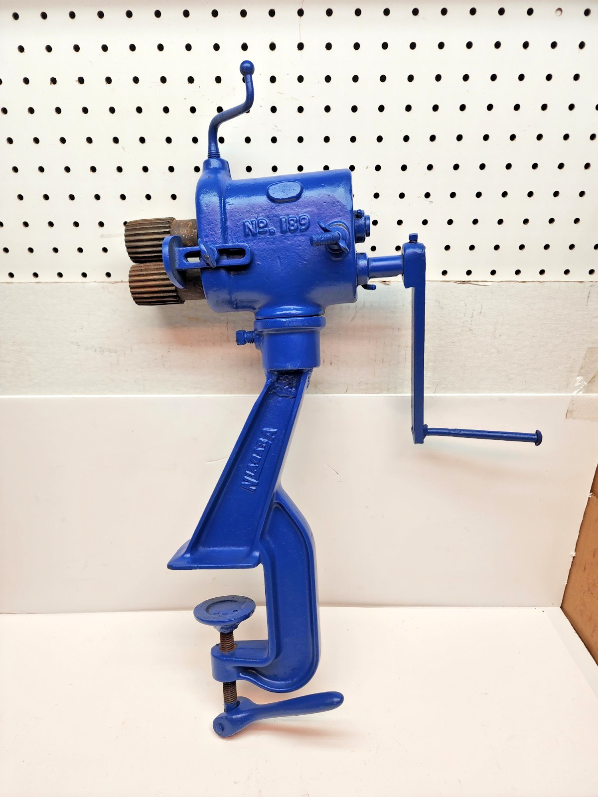 Niagara M&T Works Hand Crank No 189 Stove pipe crimper Sheet Metal Bead Roller