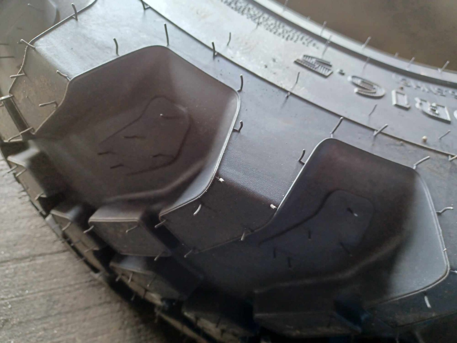 300/70R16.5 (12x16.5) TIRE RADIAL R14T 6PLY NEW OVERSTOCKS 12165 30070165