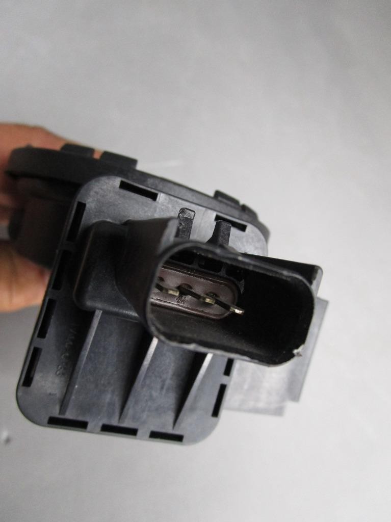 OEM Natural Leak Detection Vacuum Canister Pump Dodge Chrysler Models 4891427AB