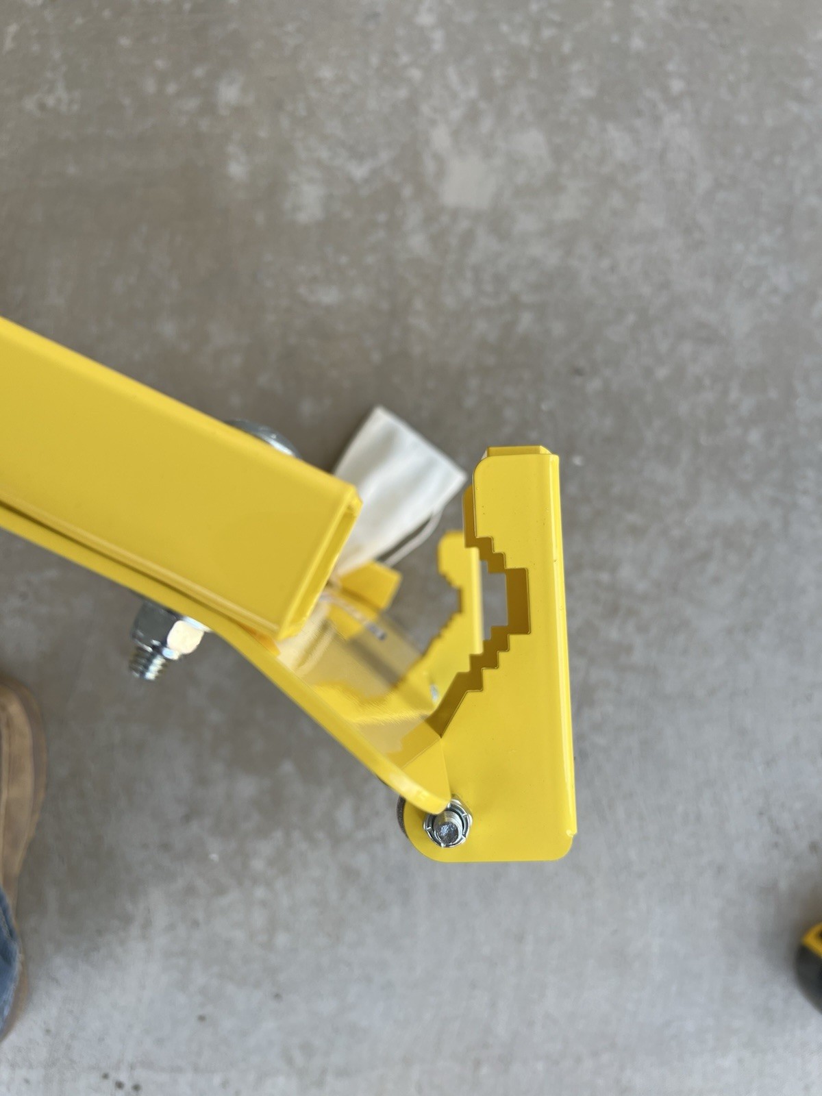 Ladder Safety Gate Amezz PS Industries LSG-21, New. Spring loaded, yellow