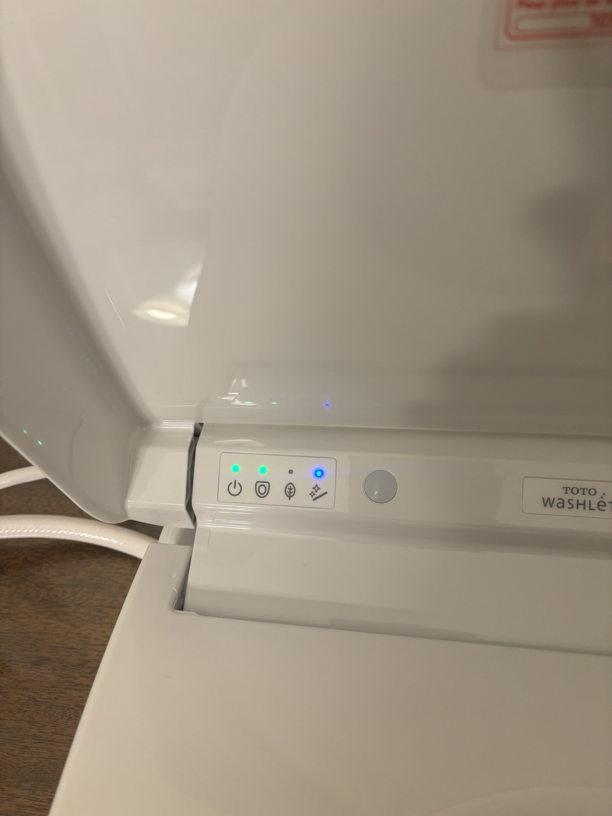 TOTO WASHLET K300 Plastic Toilet Seat, White - SW3036R01 - MINOR CRACK