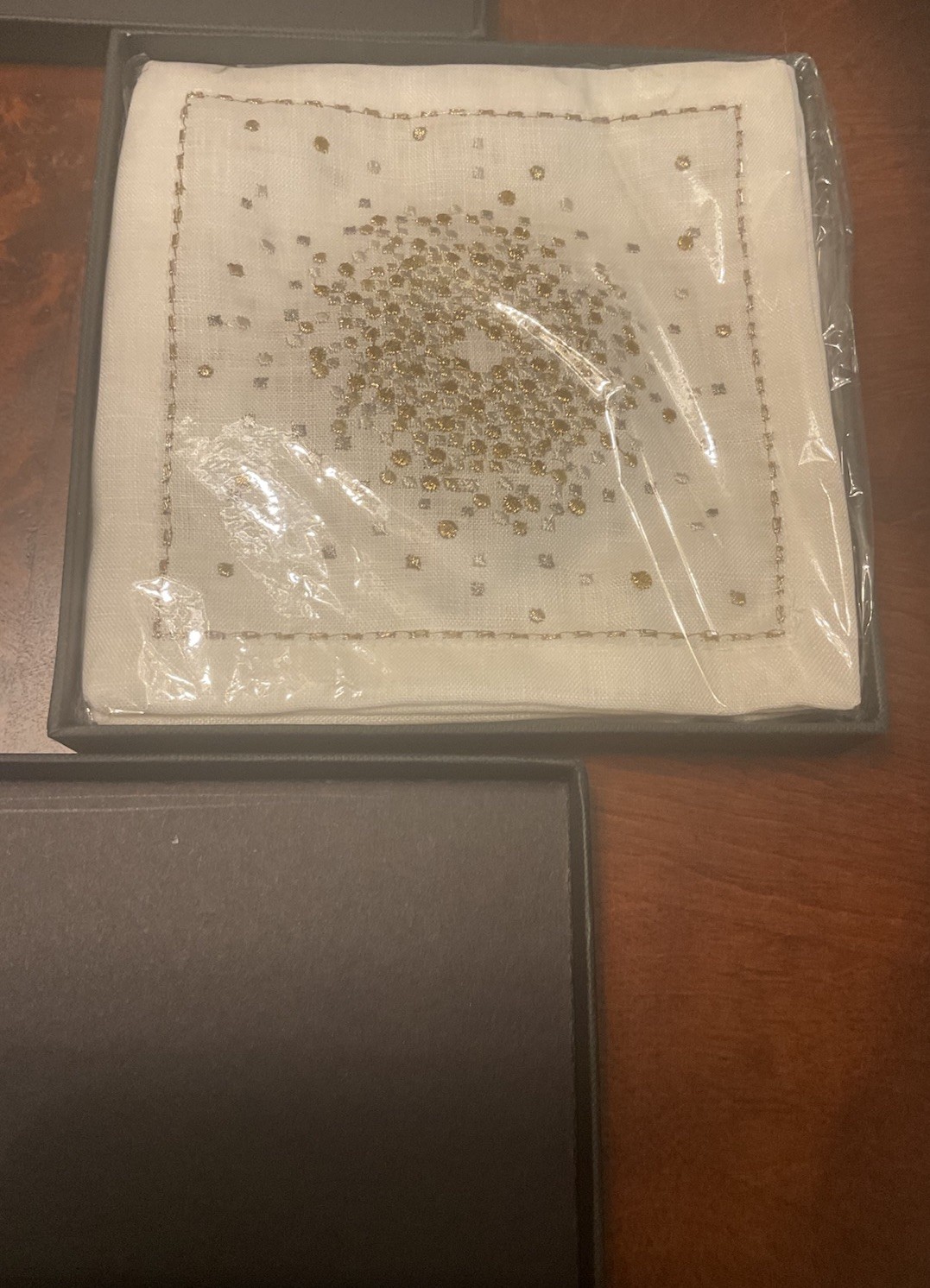 Kim Seybert STARBURST Cocktail Linen Napkins Set of 6 Gift Box NEW BEAUTIFUL