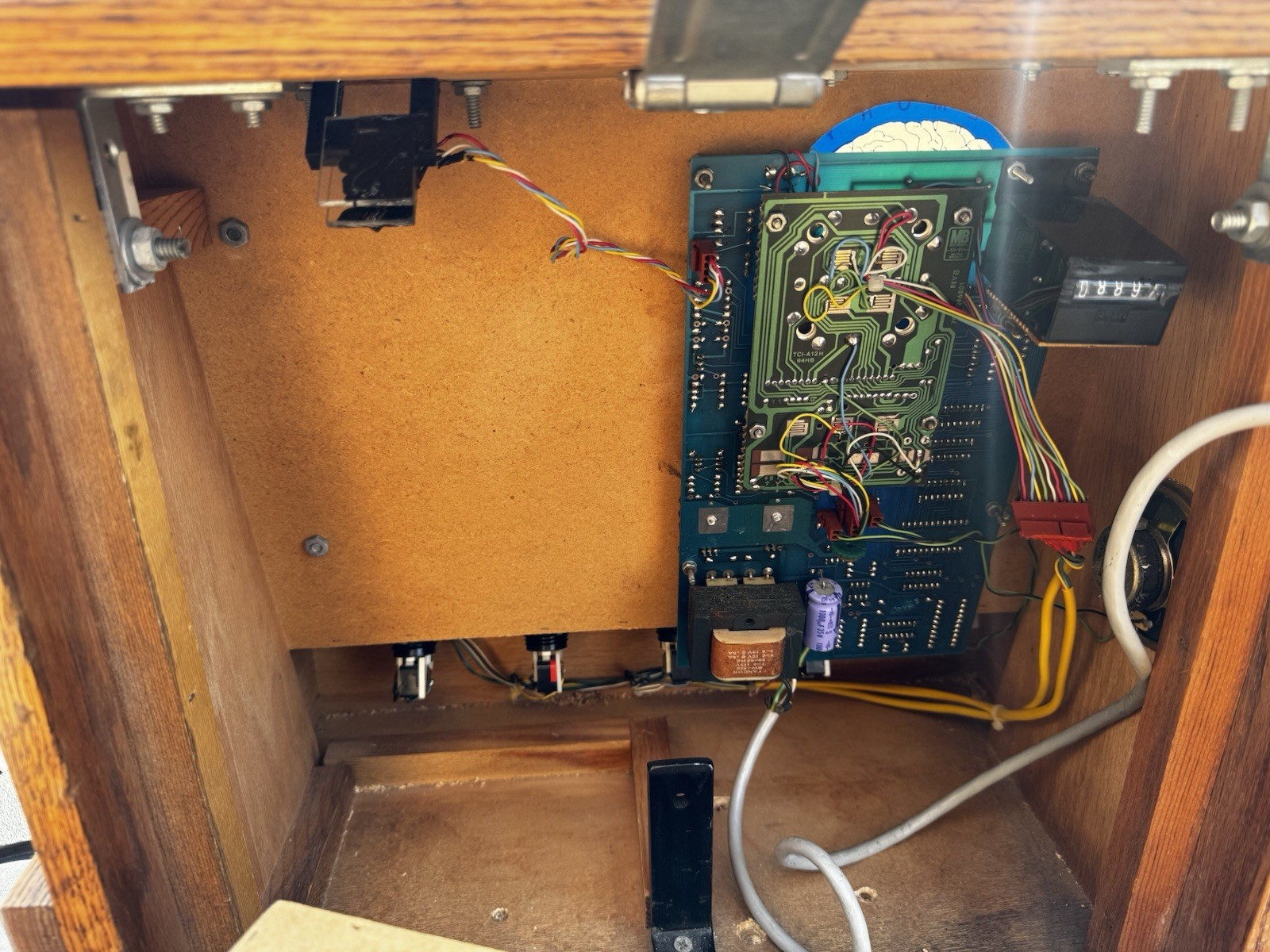 Memory Tester Quarter Coin Operated Simon Says Like Color-Sequence Matching Game