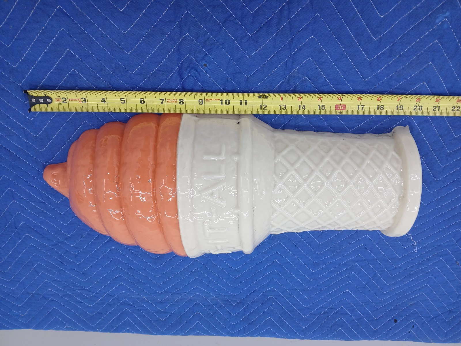 Vintage Eat It All Ice Cream Cone Plastic Advertising Lens Ships Free