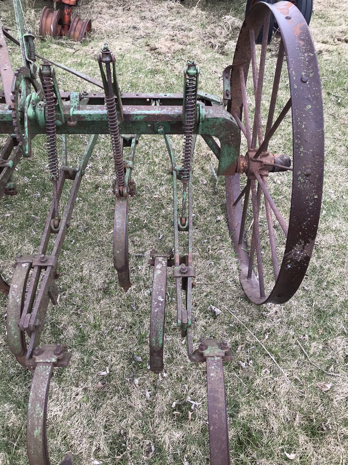 USED ANTIQUE VINTAGE JOHN DEERE 17 SHANK DIGGER PLOW CULTIVATOR