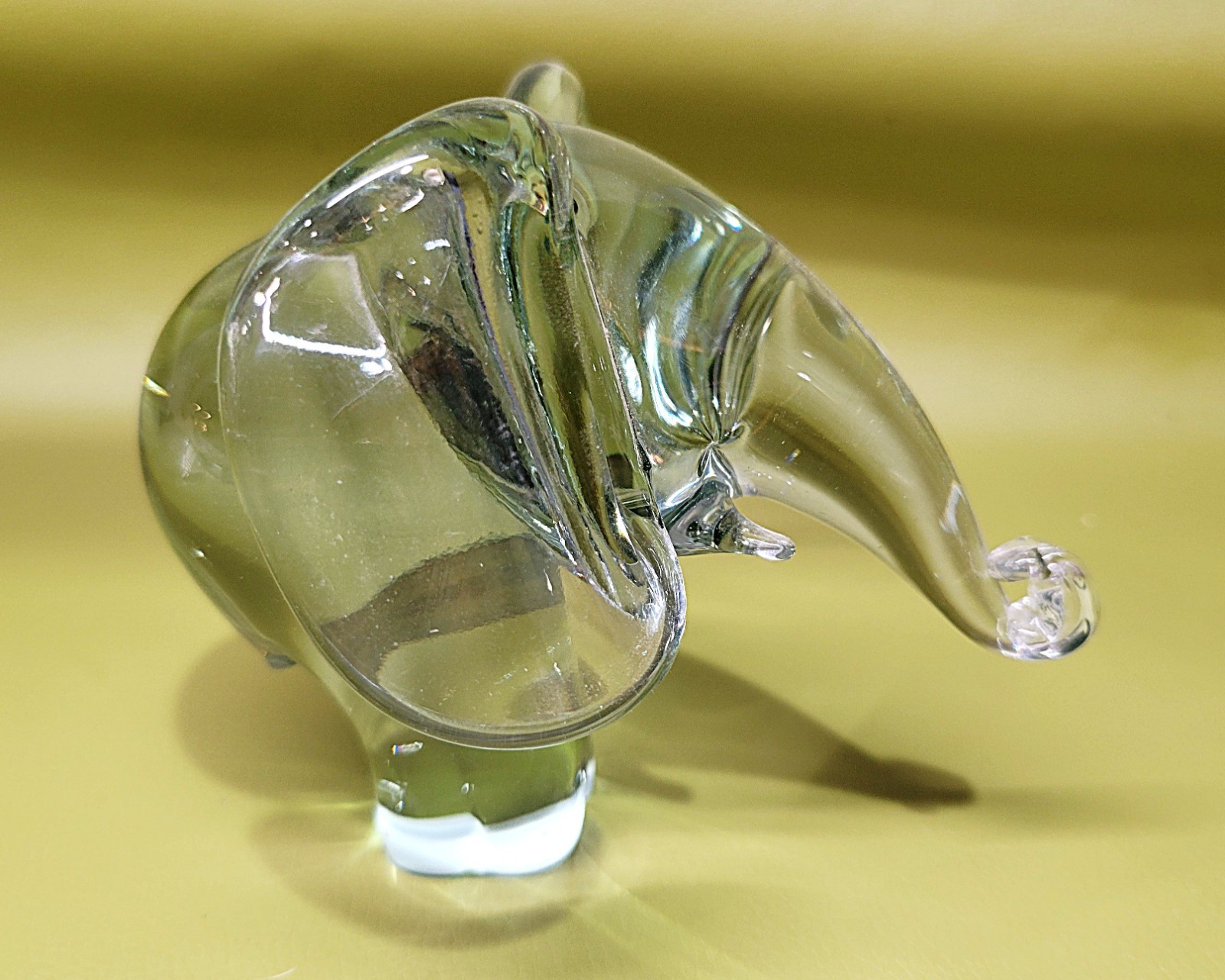 4 INCH NGWENYA GLASS ELEPHANT PAPERWEIGHT FIGURINE