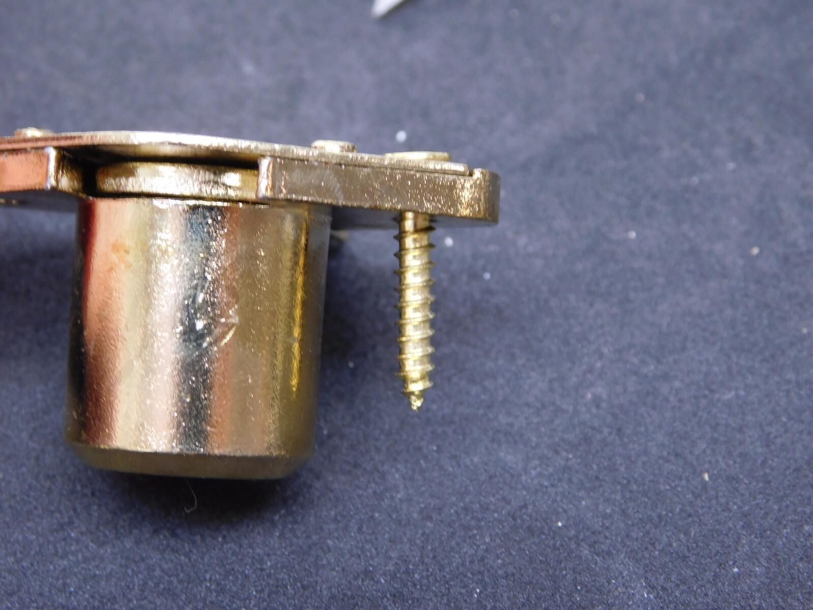 DESK OFFICE DRAWER CABINET LOCK BRASS 7/8"DIA x7/8"L Cylinder Keyed Different HN