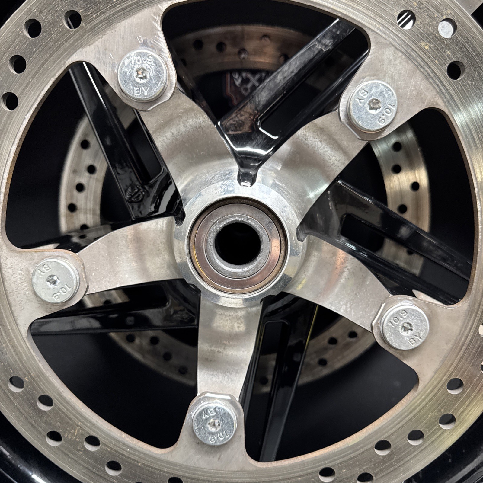 HARLEY TOURING HELIX 19x3.5 FRONT WHEEL ROTORS TIRE 43300926 41500158A 43100045