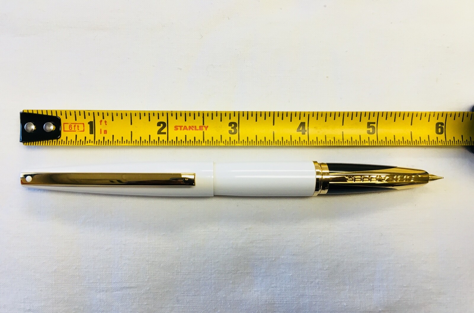 Sheaffer Taranis White Lightning “F” Nib Fountain Pen