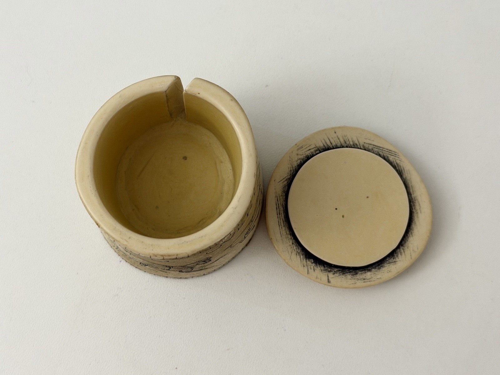 Wells Fargo Scrimshaw Stamp Dispenser with Lid Vintage Stamp Holder