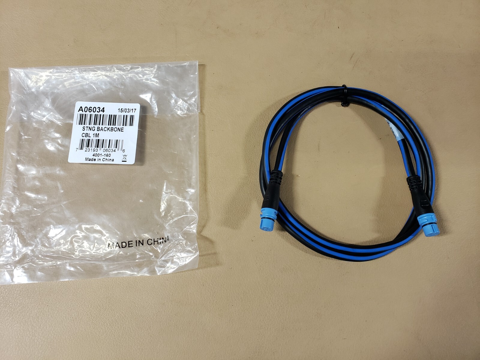 RAYMARINE #A06034 – 1M BACKBONE CABLE FOR SEATALK