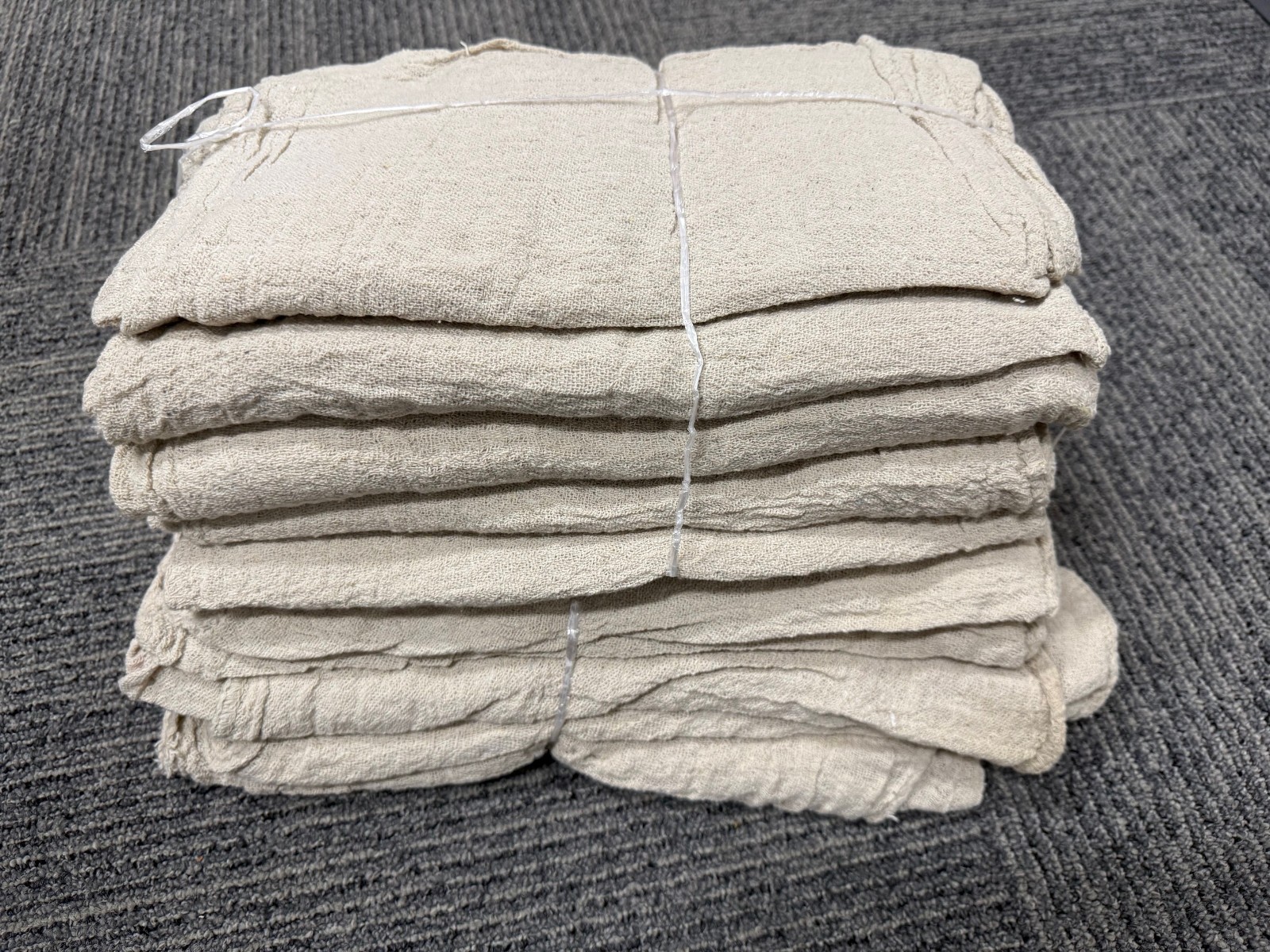 2500 industrial shop cleanup rags / towels natural