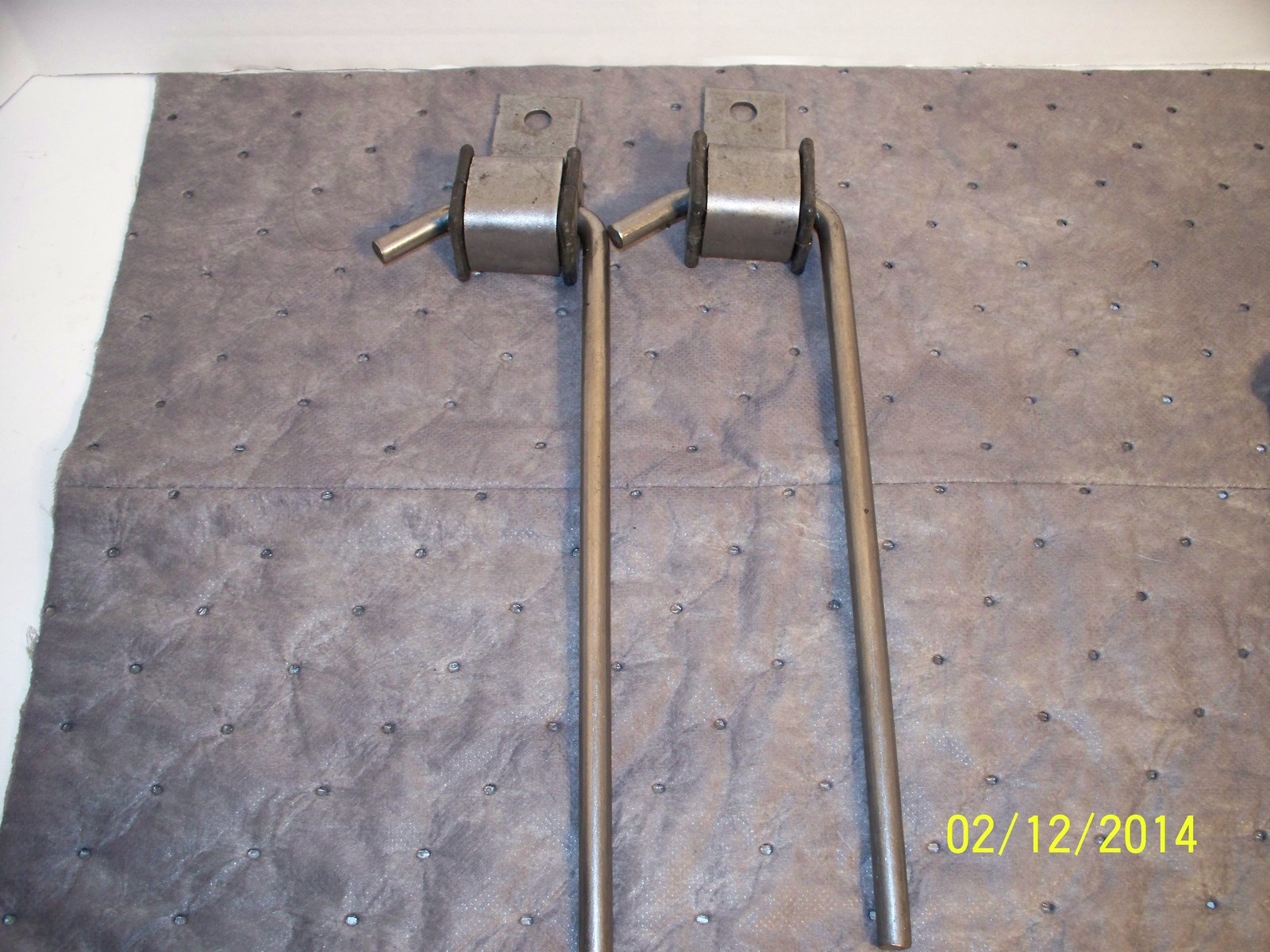 UNIVERSAL EXHAUST HANGER & 2 1/2" Clamp Asst-12 Pcs