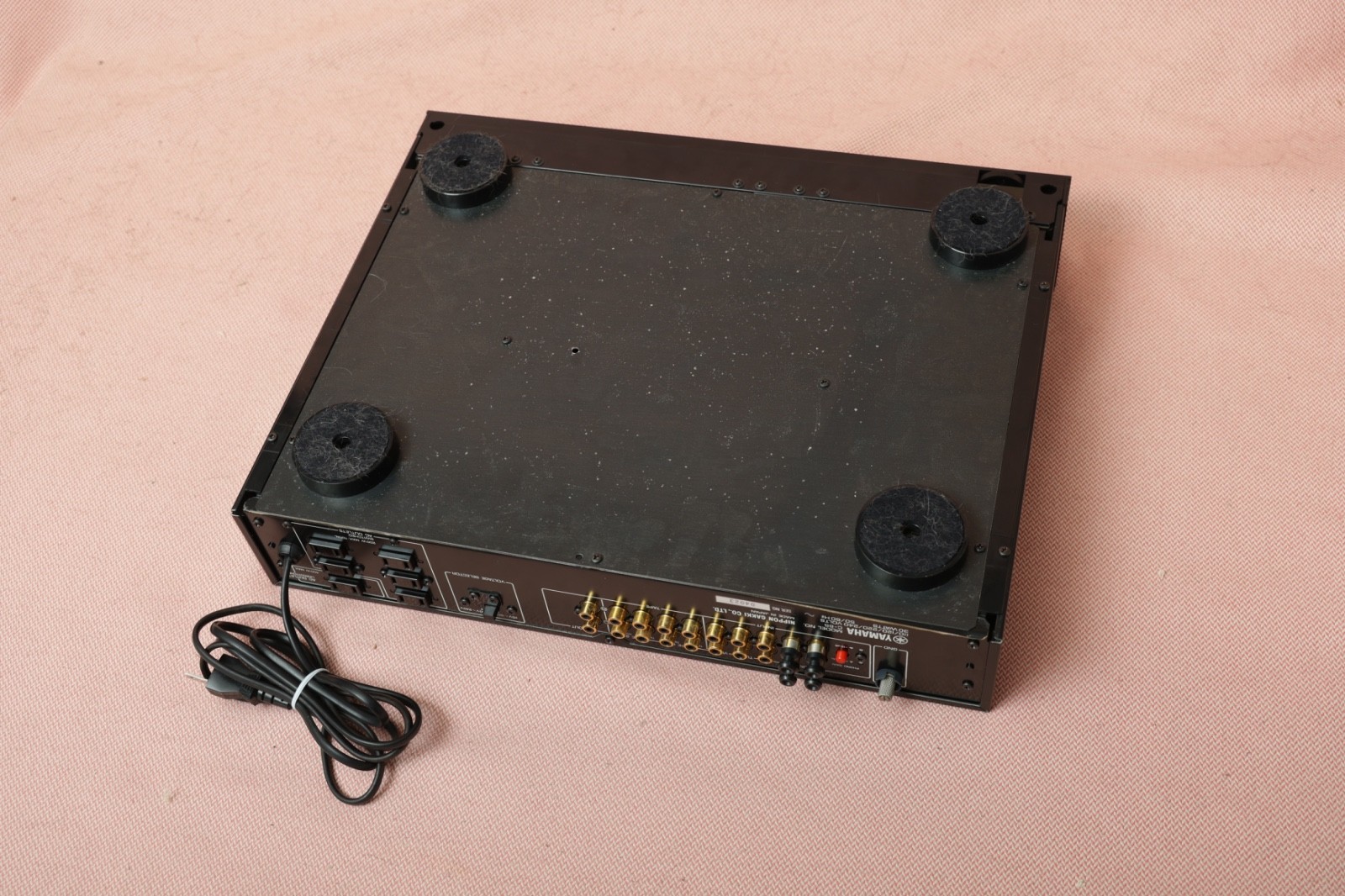 Yamaha C-65 Preamplifier Natural Sound Stereo Control Amplifier Made in Japan