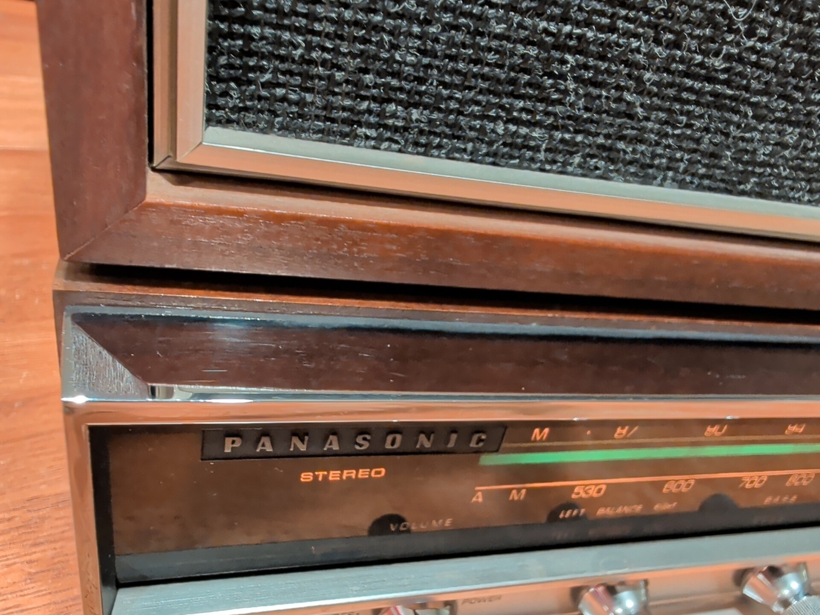 Near Mint Panasonic RE-7670 Stereo Receiver With Original Panasonic Speakers Set