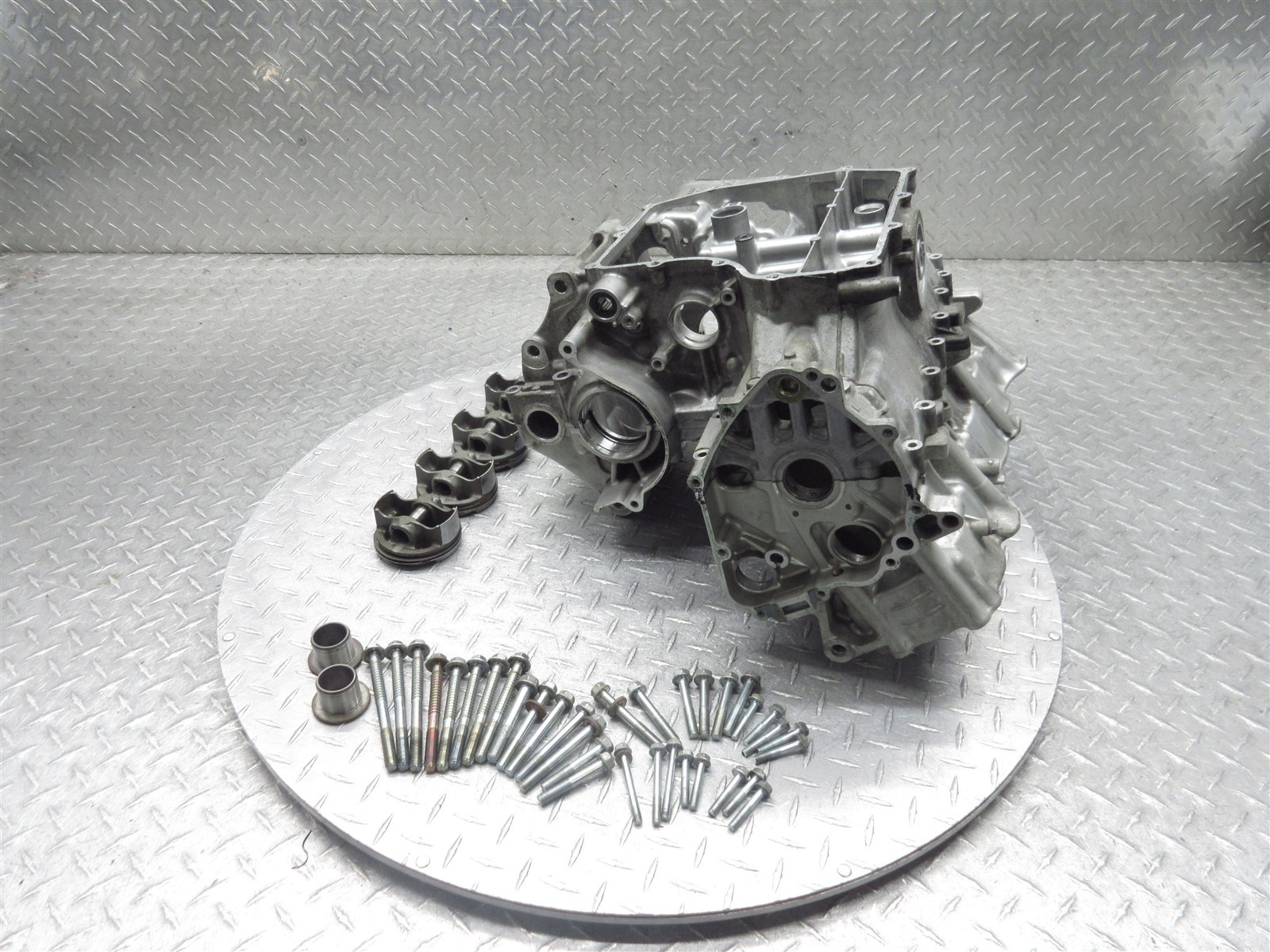 2003 02-03 Honda CBR 954 CBR954RR Crankcase Crank Case Engine Motor Block Piston