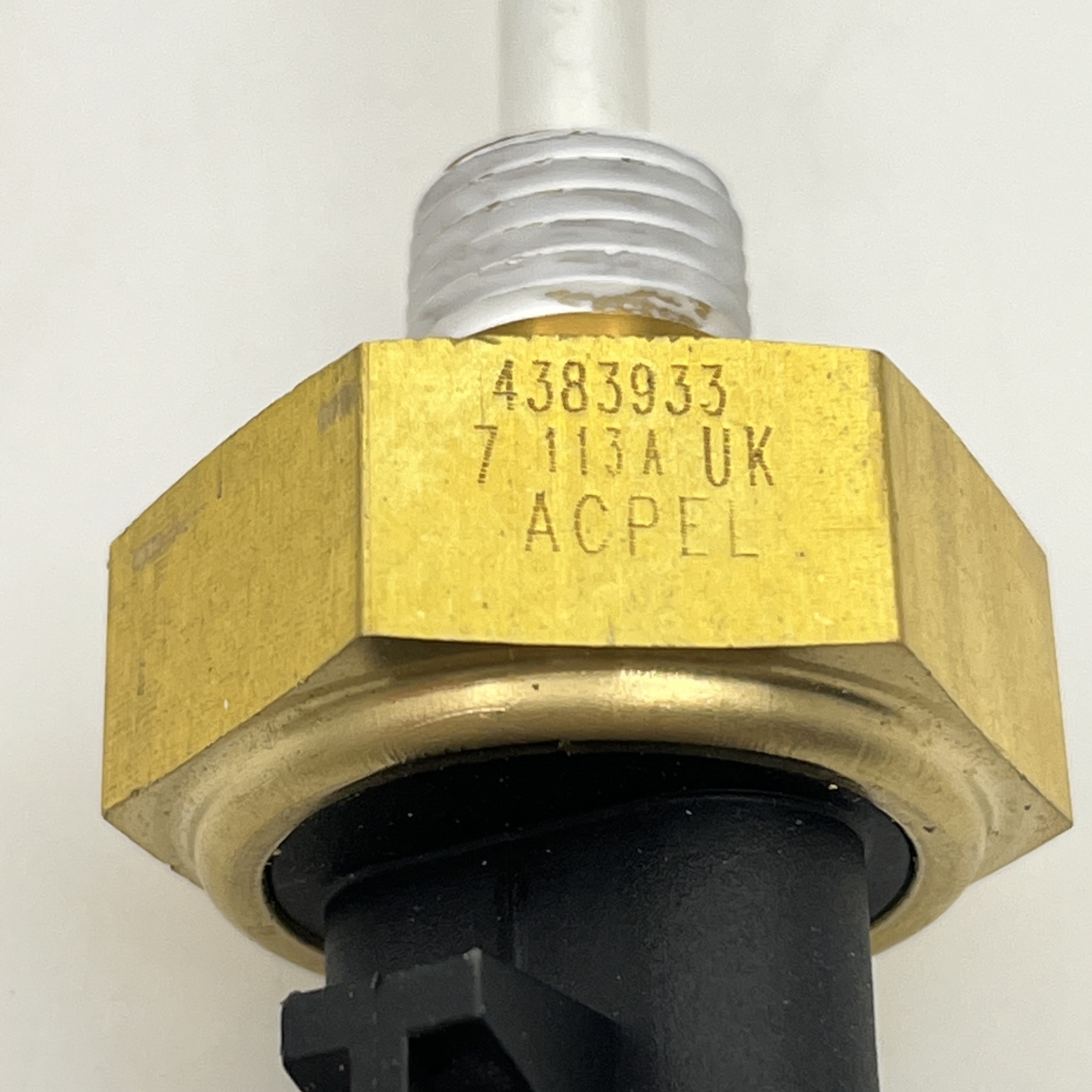 Cummins 4383933 Liquid Coolant Level Sensor Switch Fits For Truck Engine New