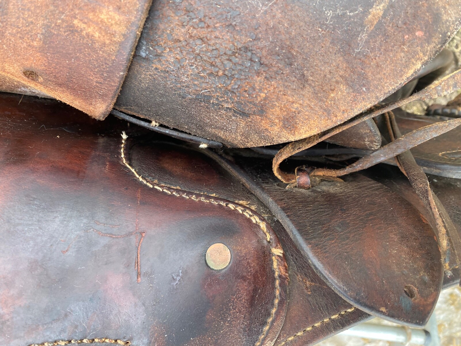 Used/Vintage 15" Simco Balanced Ride Western saddle