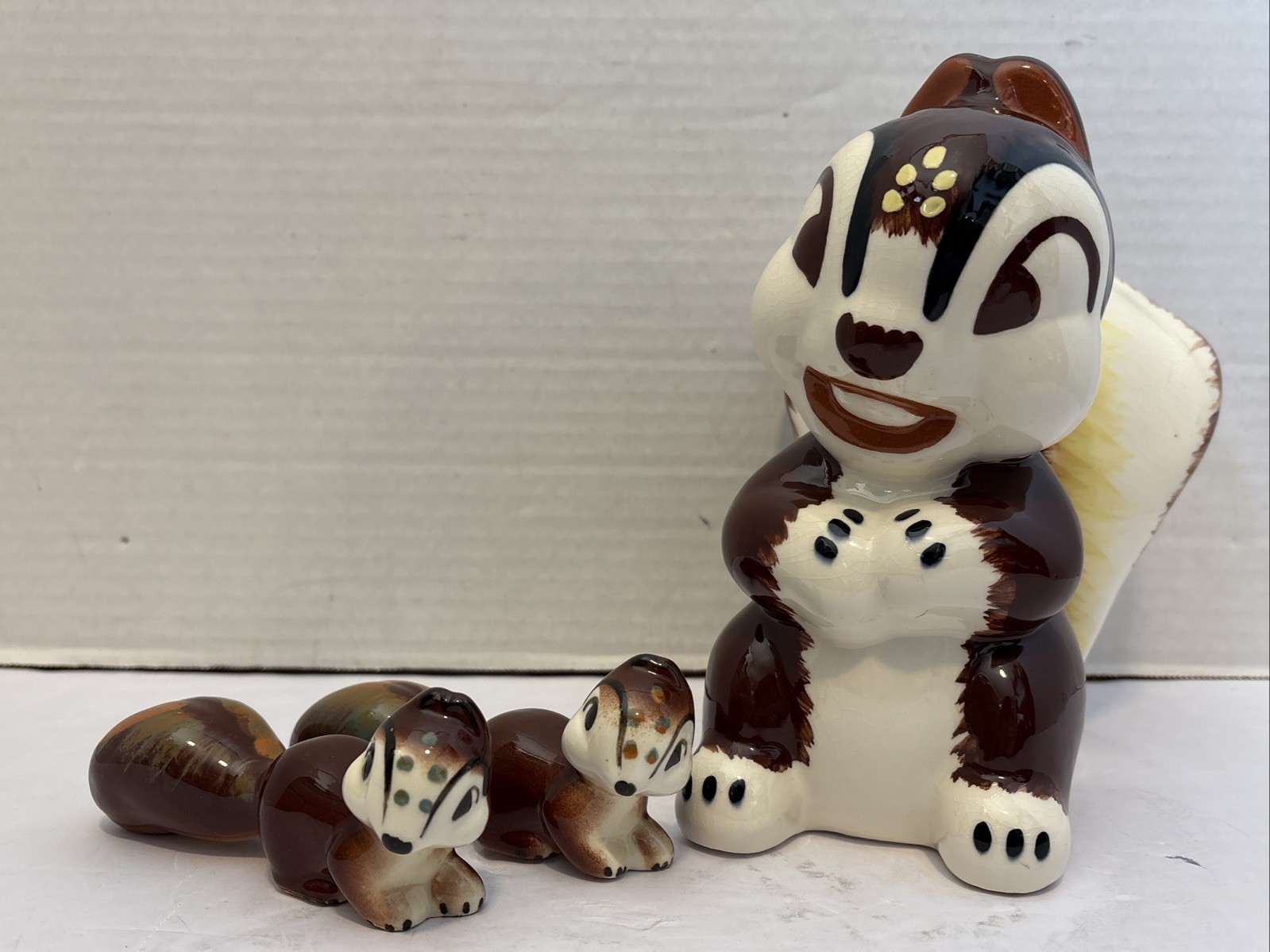 Robert Simmons Ceramic "Nippy" the Chipmunk Figure w/Salt & Pepper Shakers
