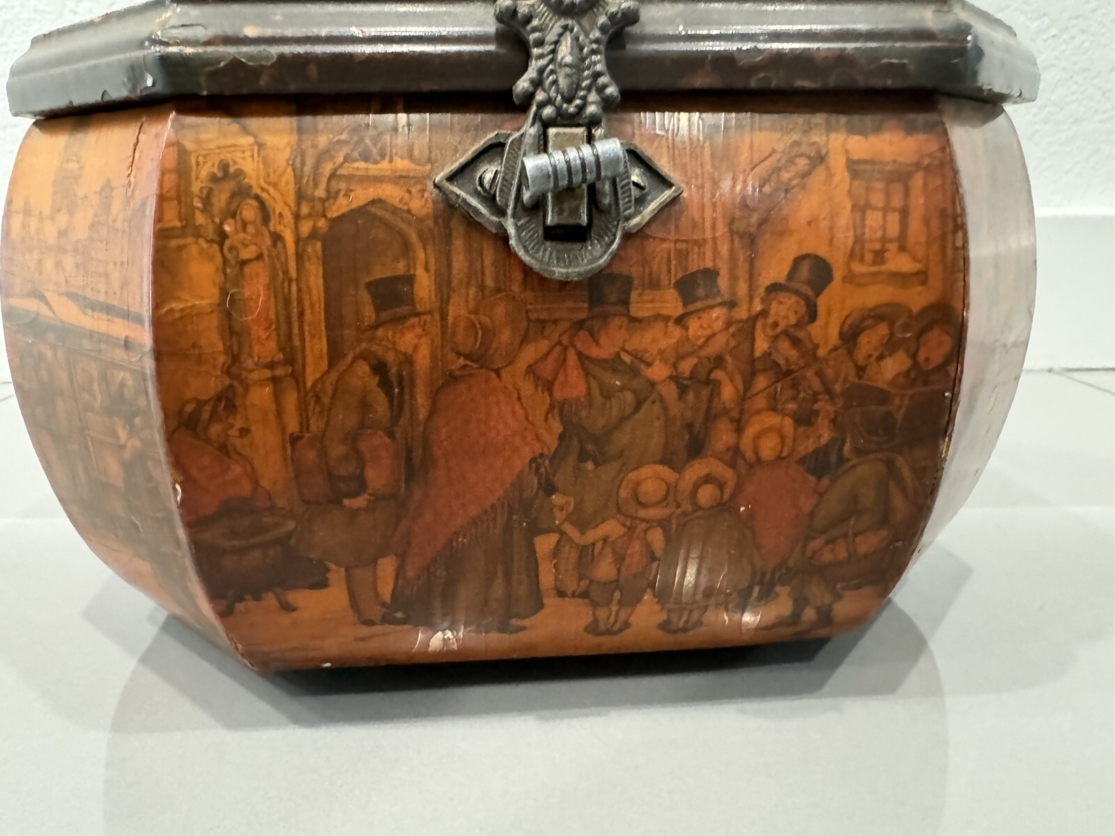 Vintage DECOUPAGE Wood Octagon Purse Box Old City Scenes