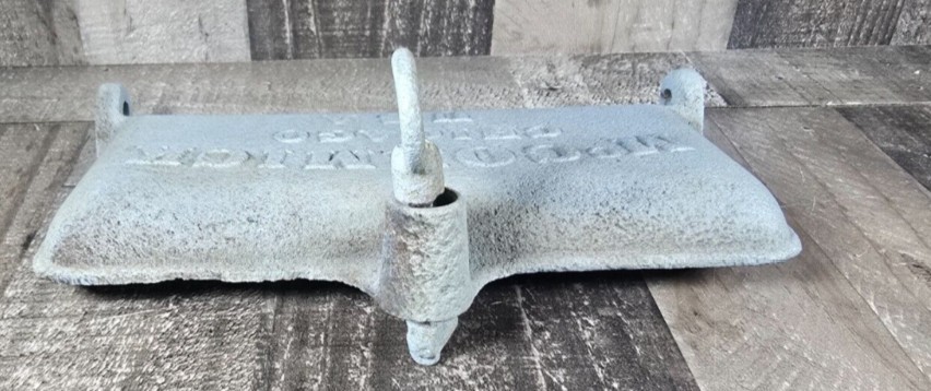 ANTIQUE McCormick Tool Box Lid Cast Iron Tractor Horse Mower Implement M539