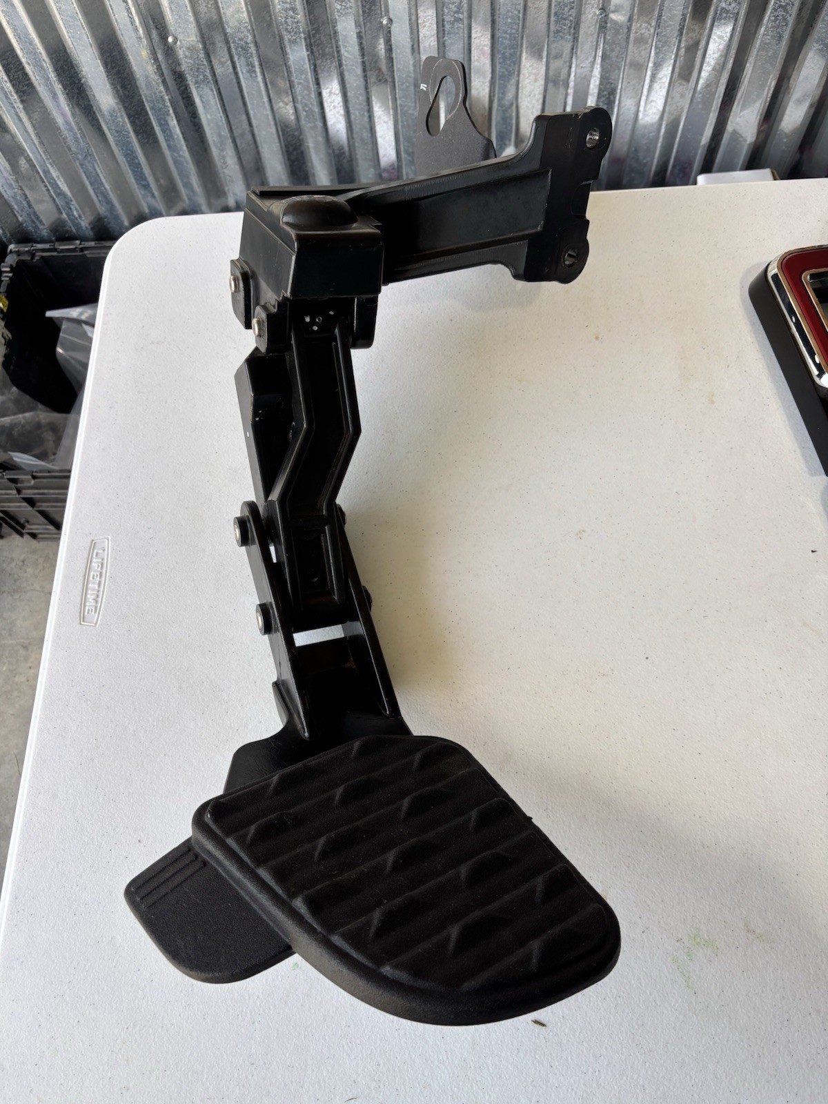 82215842AI Rear Bumper Bed Step RAM 2500 3500 (2019-2024) Mopar OEM