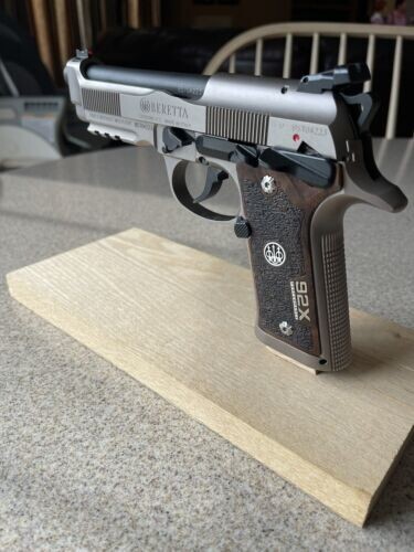 Beretta 92X Performance Turkish Walnut Wood Gun Grips NEW SET Nice Metal Logo