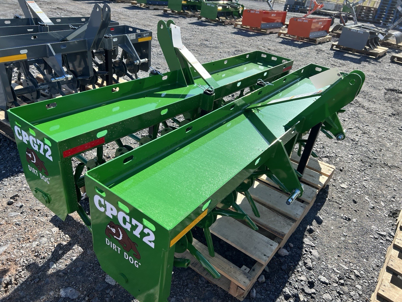 New Dirt Dog Plug Core Aerator 6' in Green