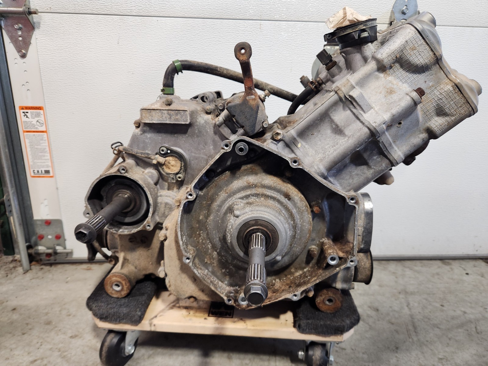 ARCTIC CAT 700 EFI AUTO engine motor running head crank case