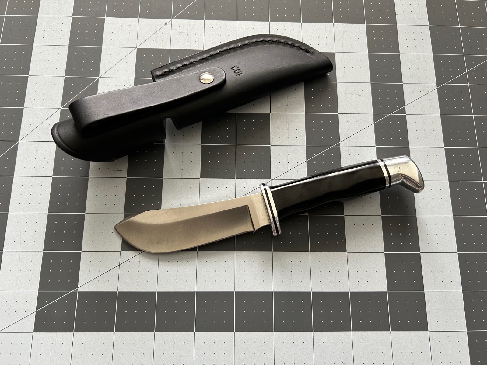 Buck 103 Skinner Fixed Blade Hunting Knife  USA Made