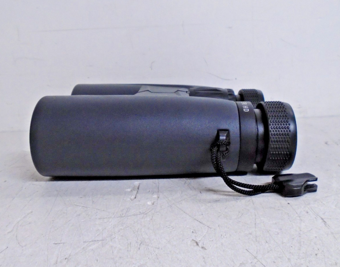 Leupold Rainier HD 10 x 42 Binocular w/ Lens Pen & Chest Harness Case | Black