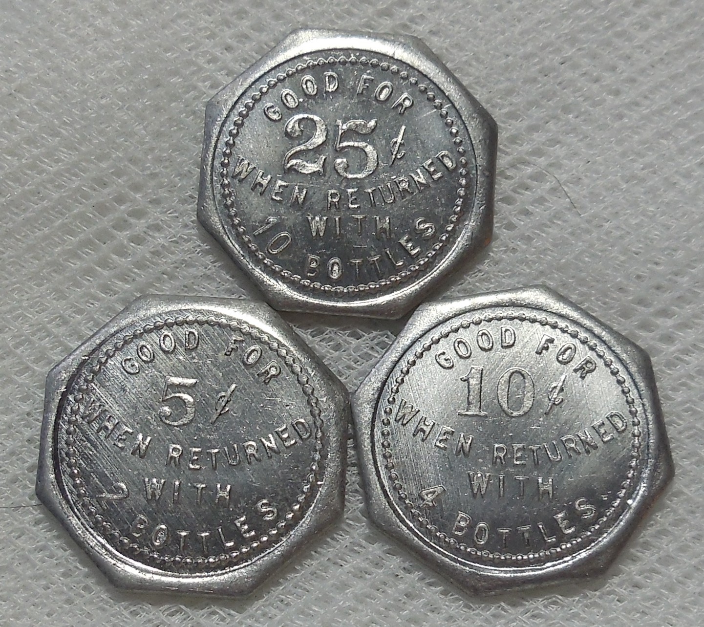 CHICAGO ILLINOIS GEORGE LESCINSKIS 4535 SO. HONOR ST. 5¢ 10¢ & 25¢ TRADE TOKENS