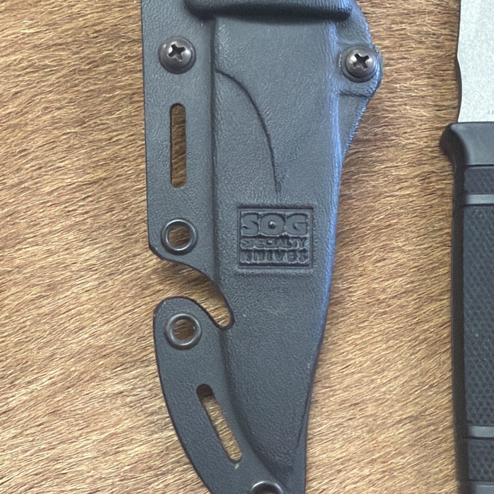 SEKI-JAPAN SOG SEAL PUP SATIN FINISH FIXED BLADE KNIFE