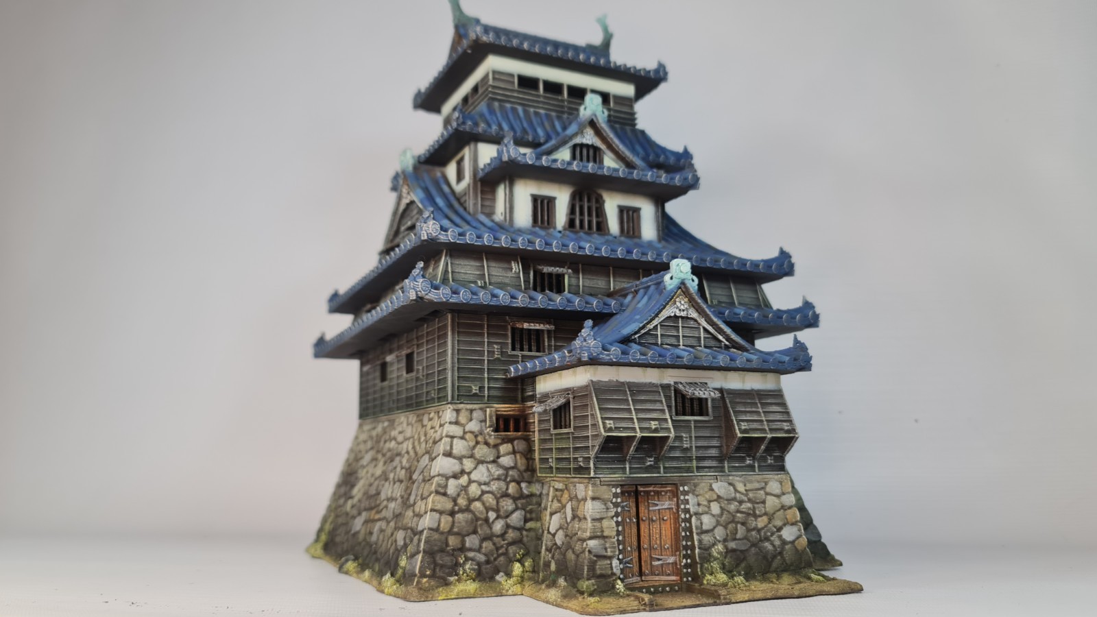 Hatsume 3D Printed Japanese Castle 28mm Miniature for Tabletop RPG