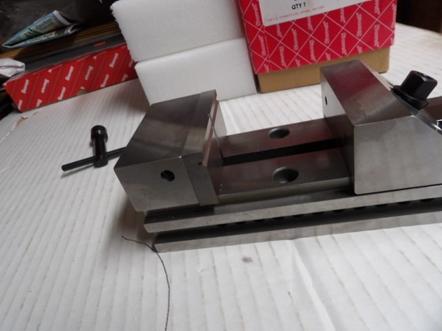 STARRETT #581 Precision Grinding Vise W/581V Angle Block NEW