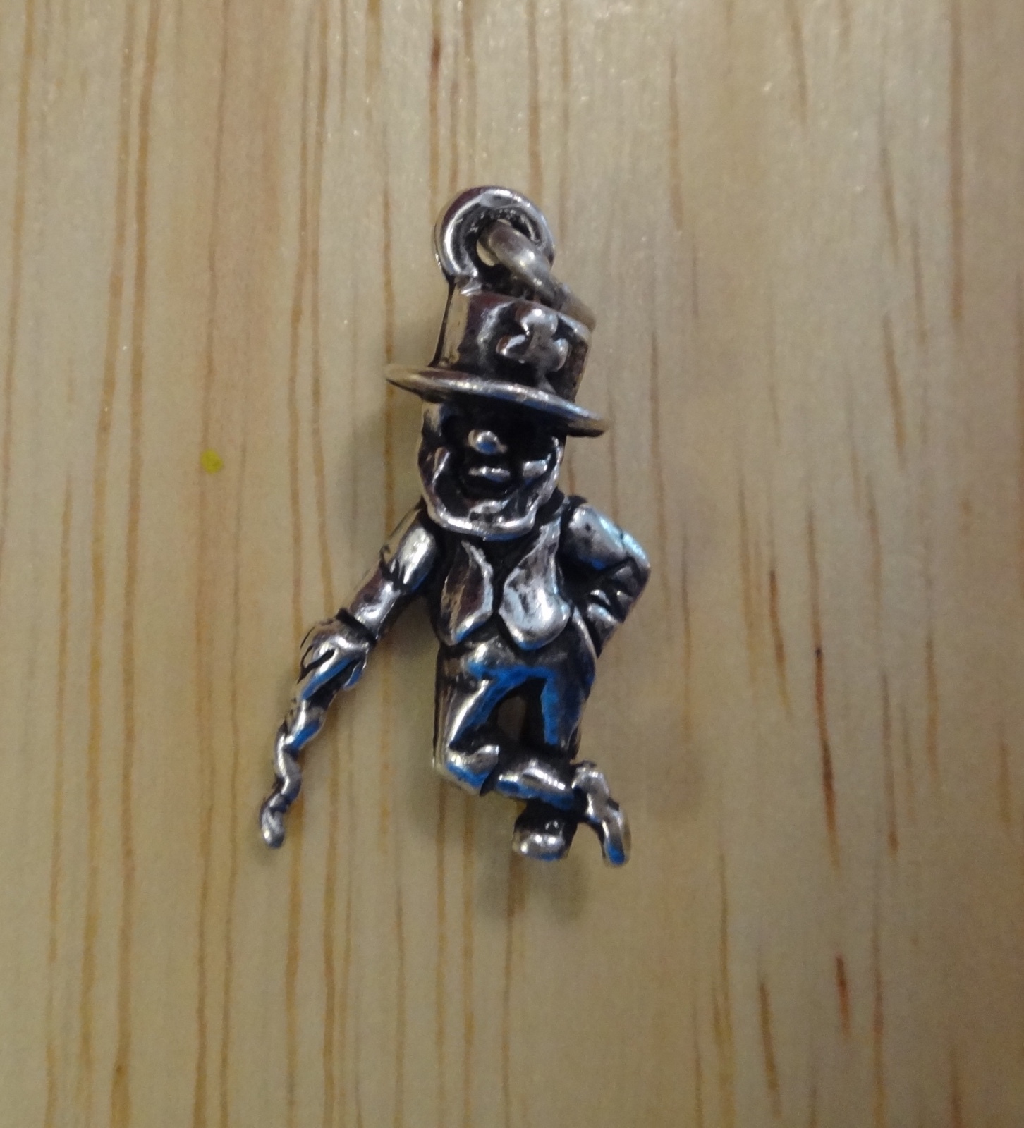 Sterling Silver 3D 20x10mm Leprechaun with Shamrock Hat and cane Irish Charm