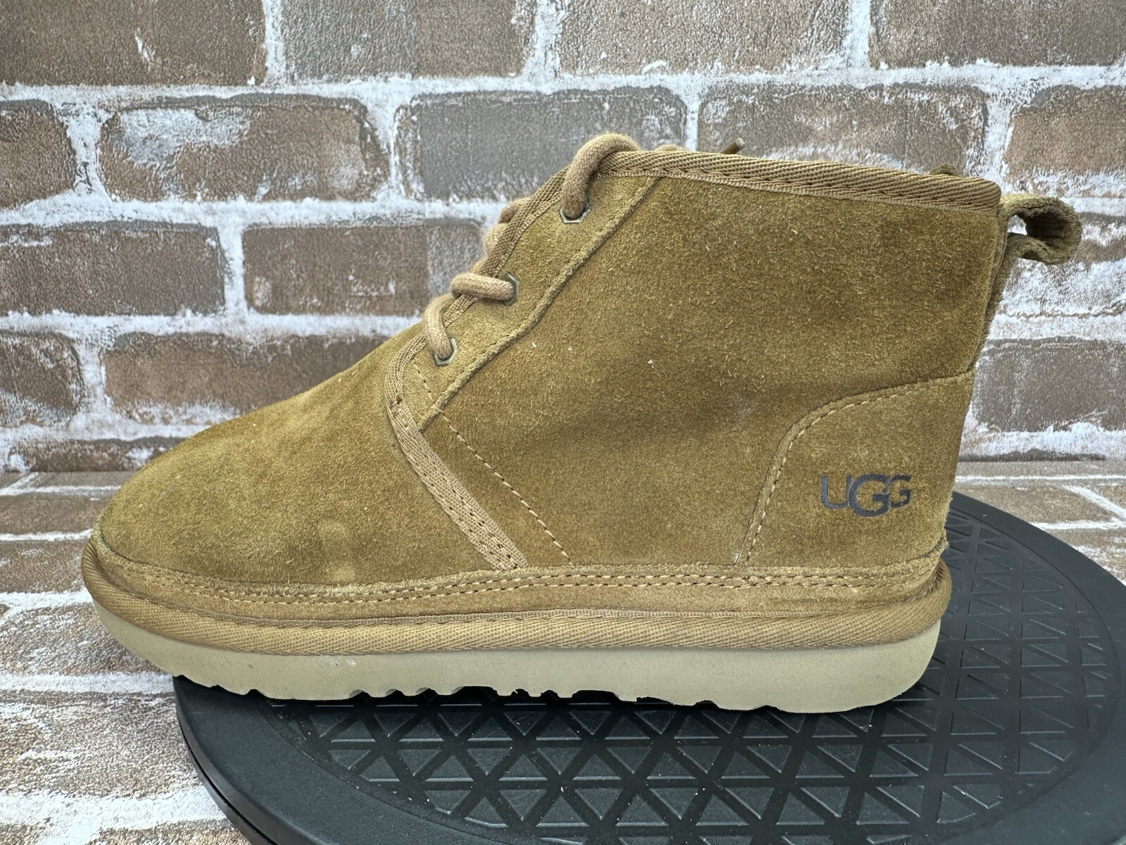 Kids UGG Neumel II Boots 1017320K Suede Sherpa Lined Lace Up Kids Youth Size 3
