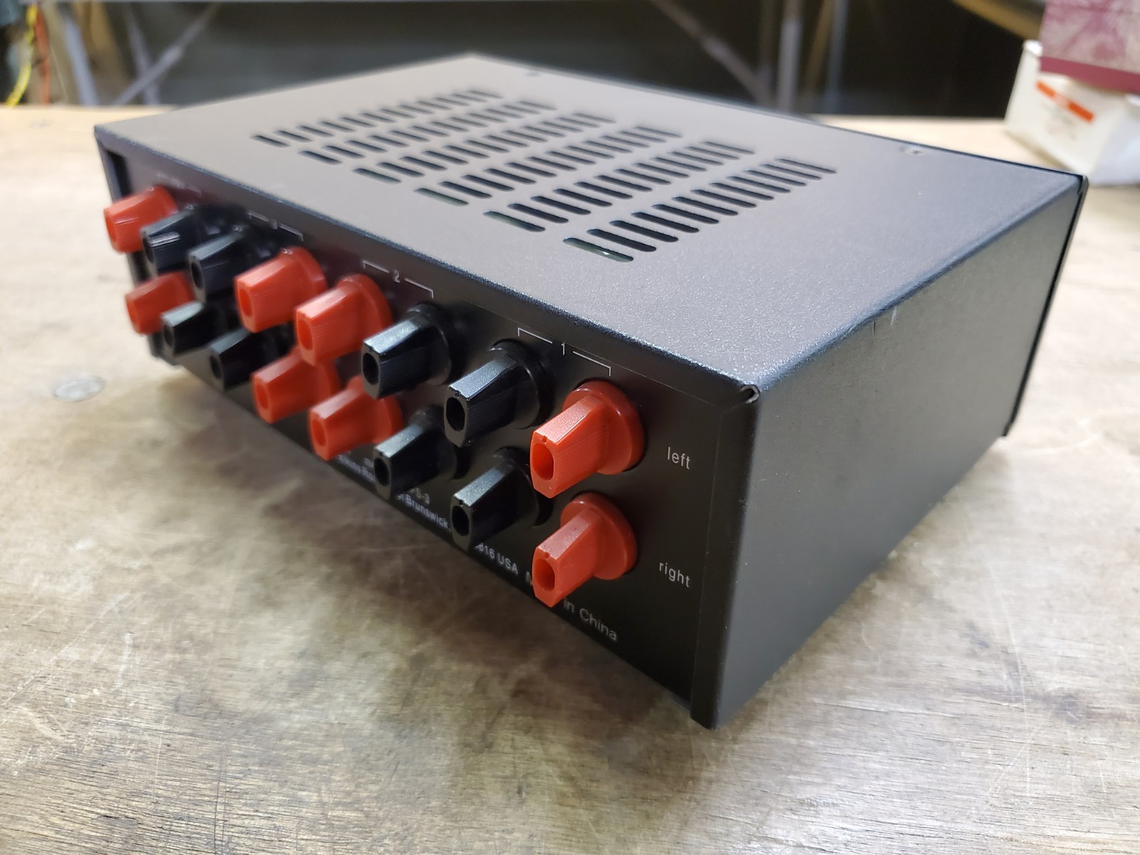 ADCOM Model GFS-3 Speaker Selector with Protection Circuit, Binding Posts