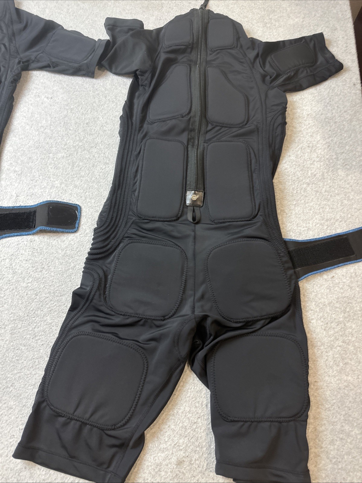 Impulse Body Fitness EMS Workout Suit Vests Bands Mens XS Lot Of 2